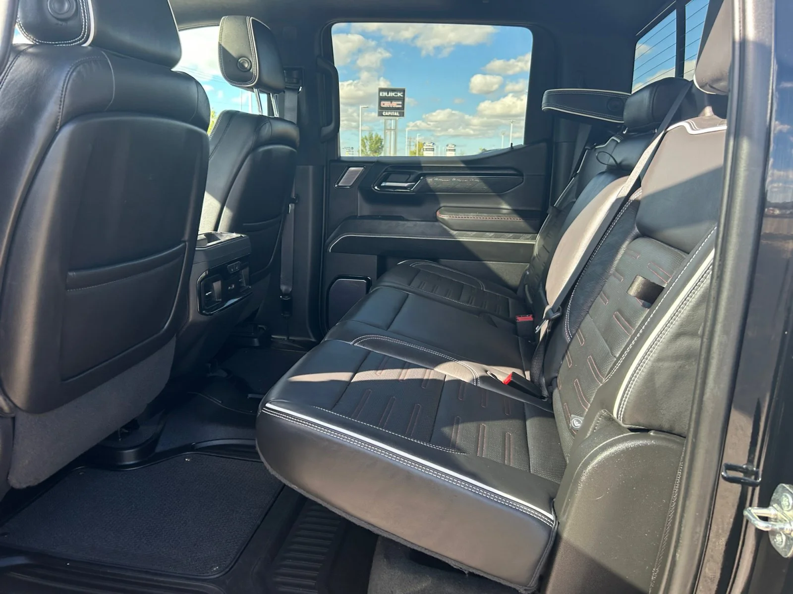 Used 2023 Black GMC AT4X Crew Cab image 19