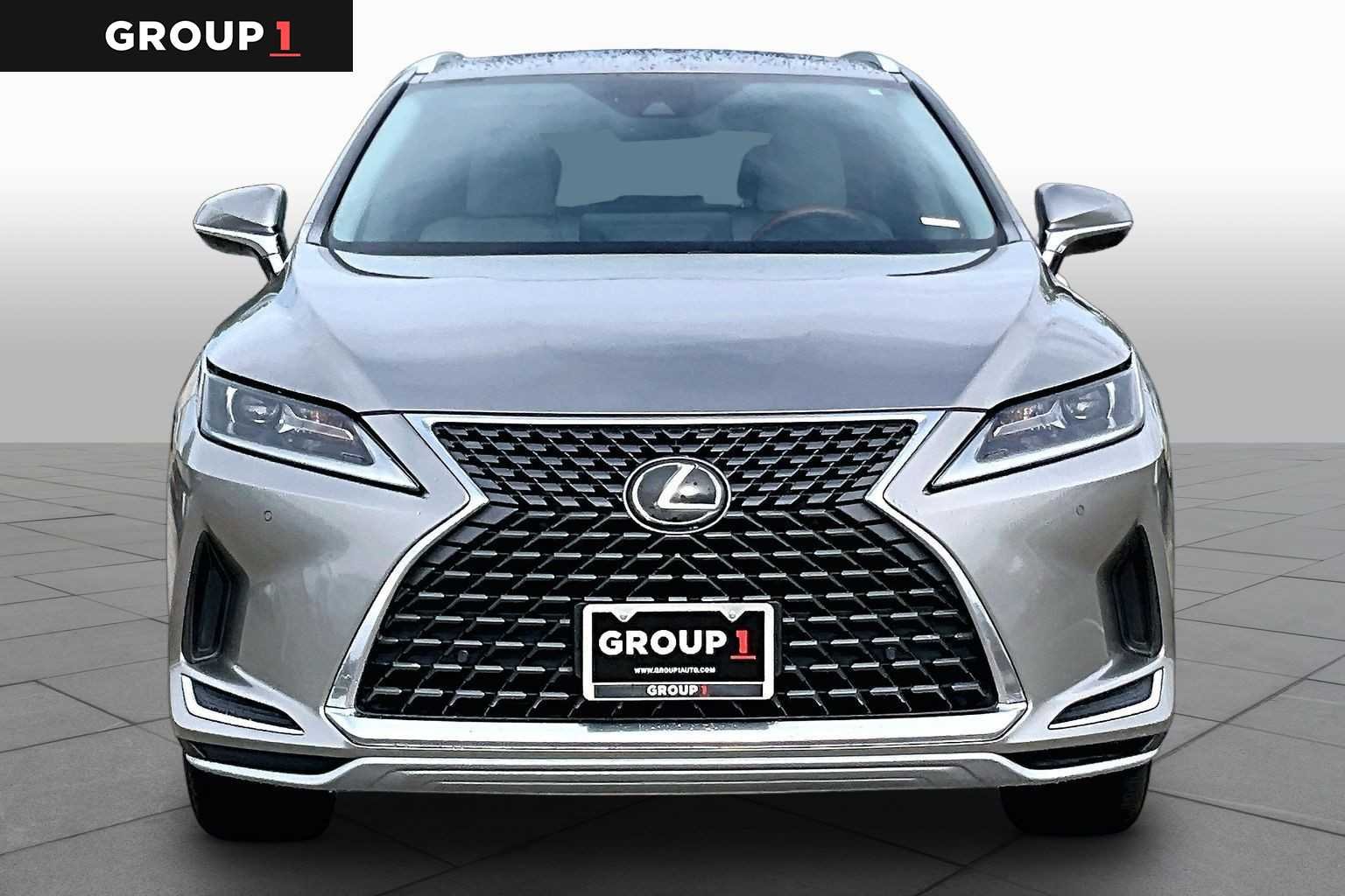 Used 2021 Atomic Silver Lexus  image 4