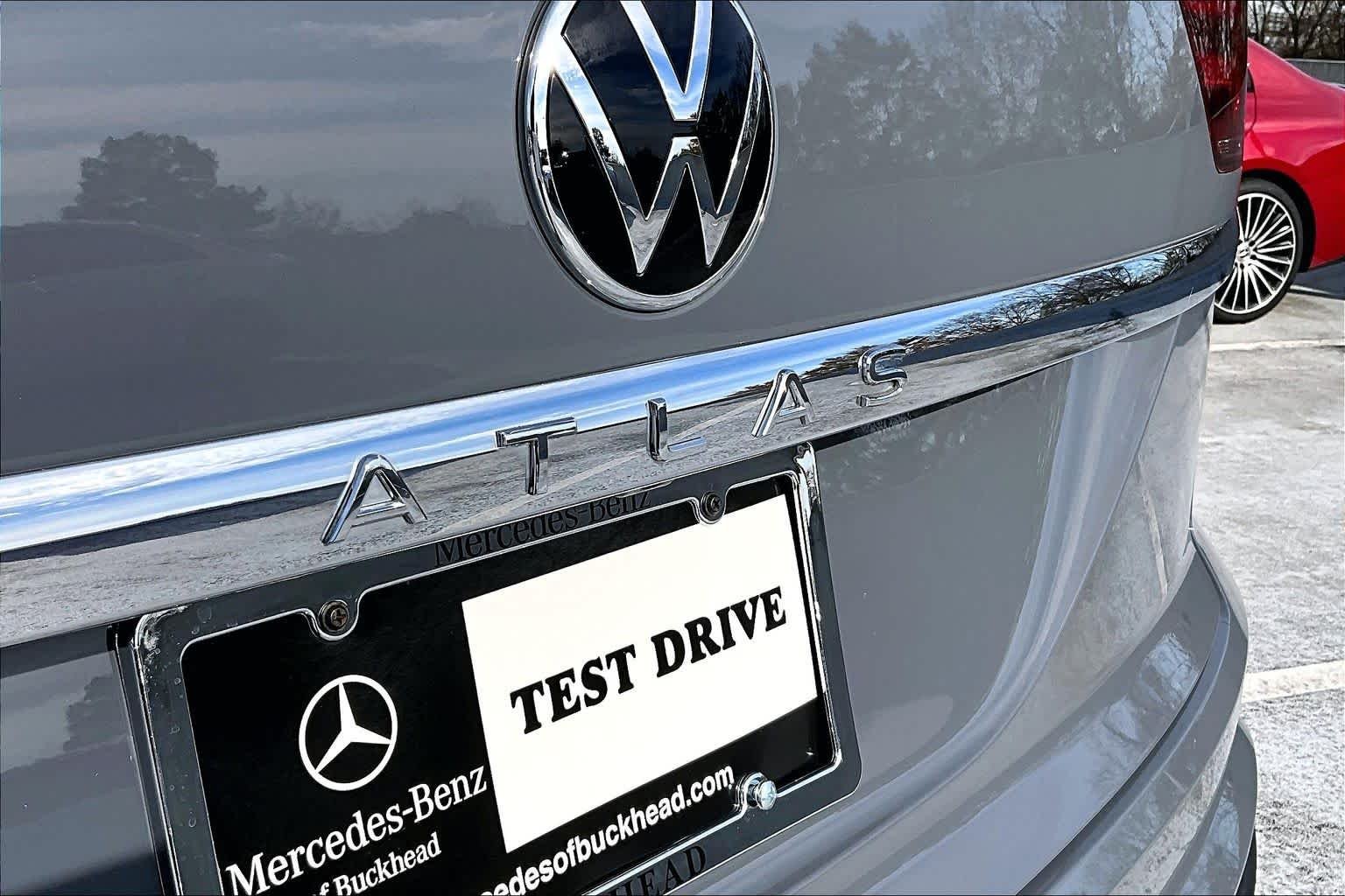 Used 2022 Pure Gray Volkswagen 2.0T SE w/Technology image 31
