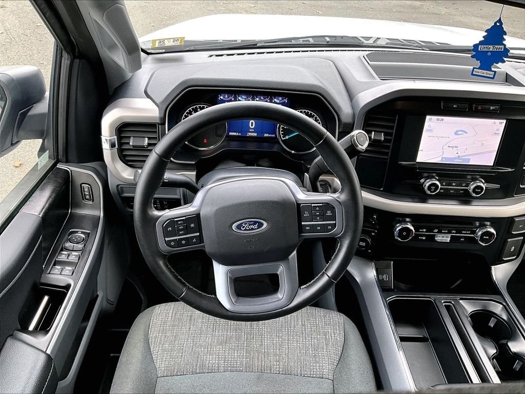 Used 2023 Oxford White Ford XLT image 5