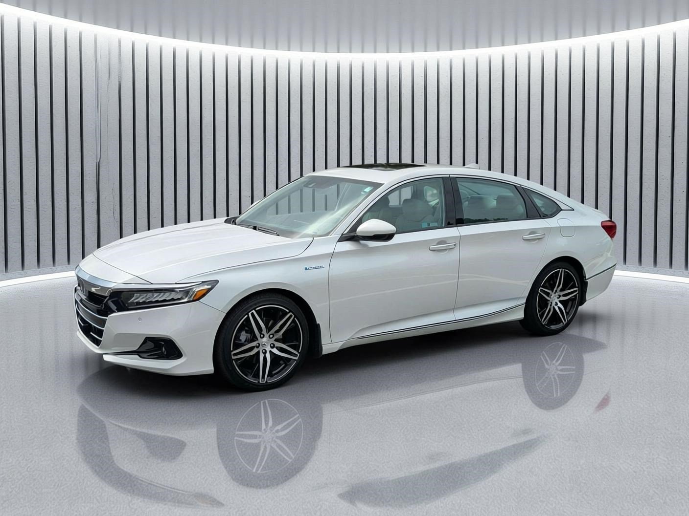 Used 2022 Platinum White Pearl Honda Touring image 11
