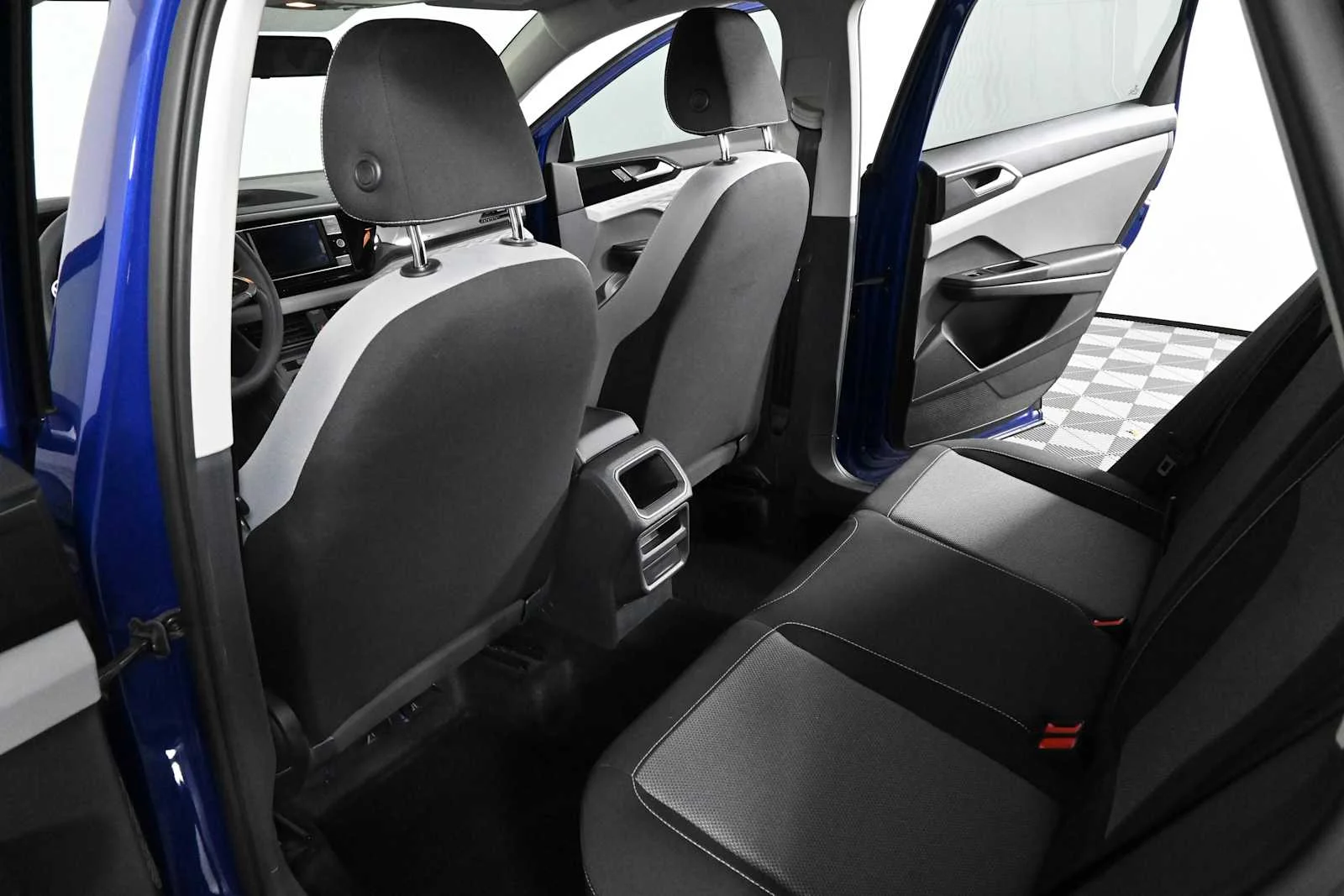 Used 2022 Dusk Blue Metallic Volkswagen S image 12