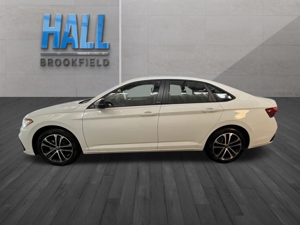 New 2026 White Volkswagen 1.5T Sport image 2