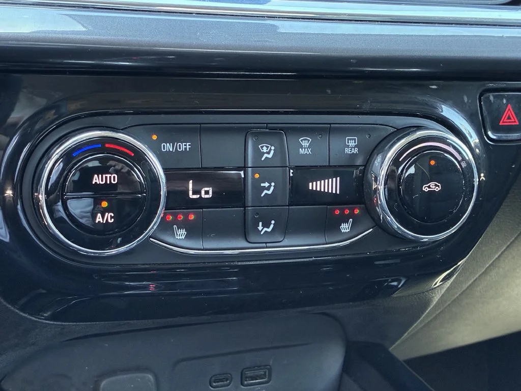 Used 2025 Mosaic Black Metallic Chevrolet ACTIV image 4