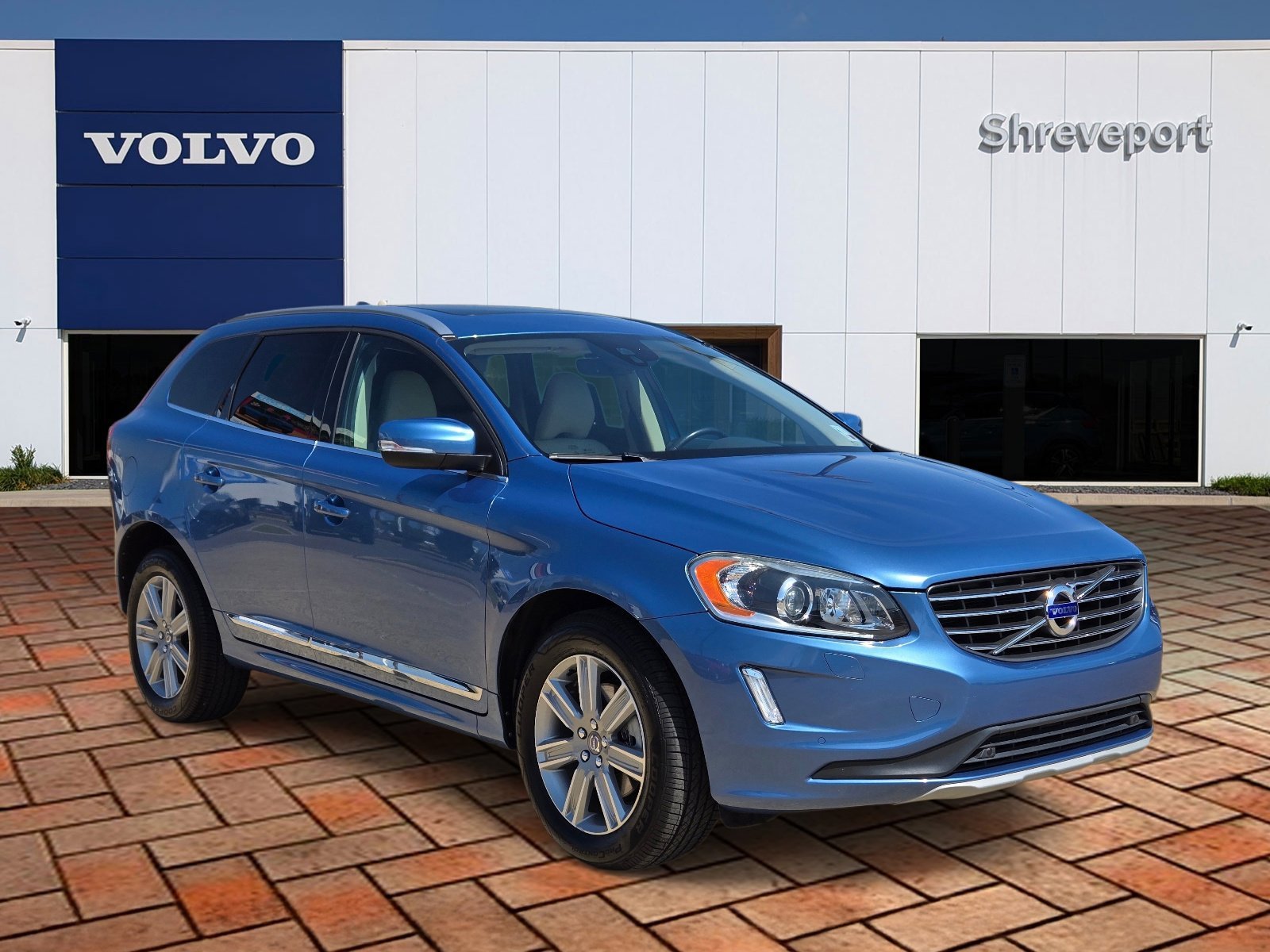 Used 2017 Blue Metallic Volvo Inscription image 3