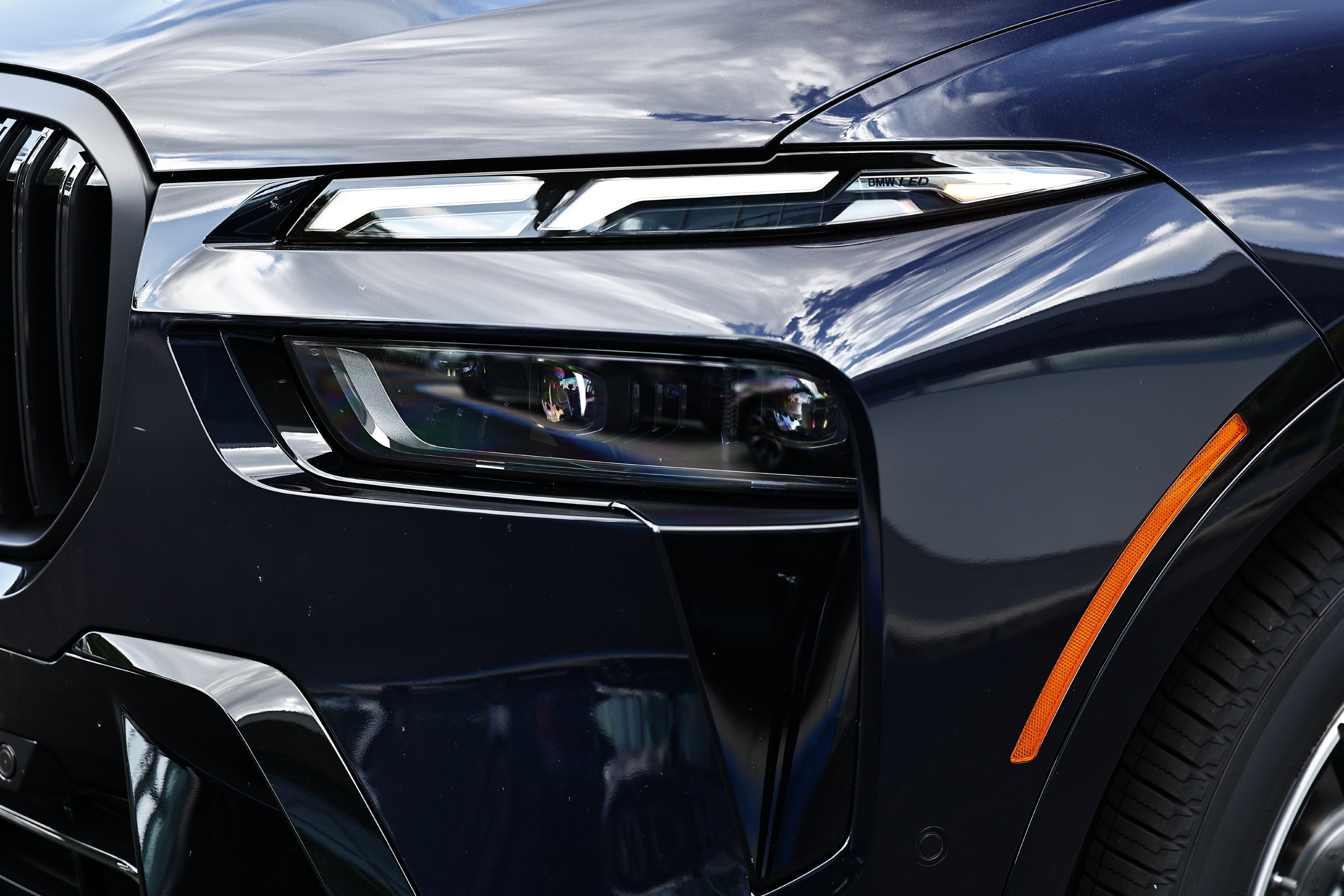 New 2027 Carbon Black Metallic BMW xDrive40i image 11