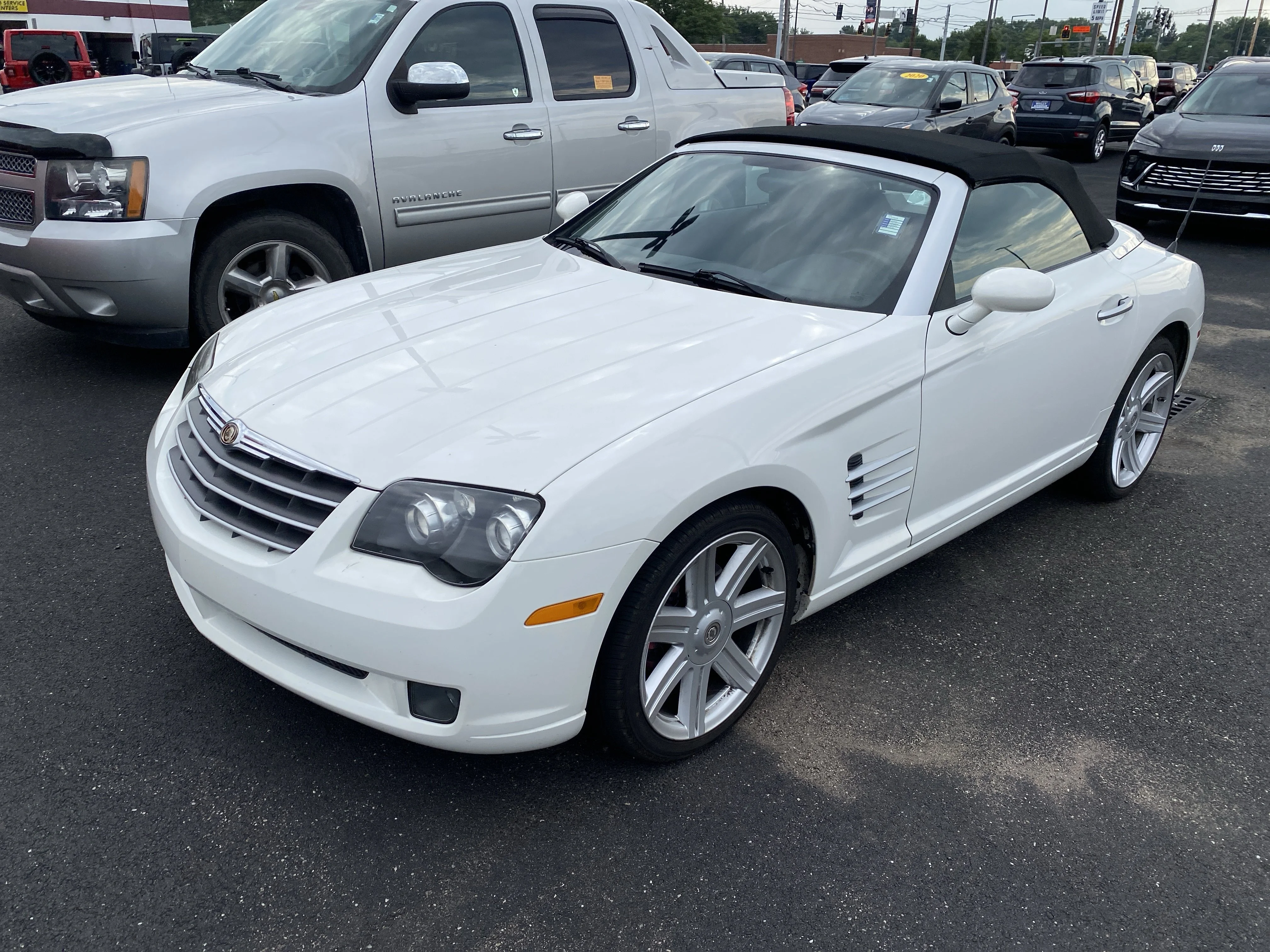 Used 2005 Alabaster Chrysler  image 6