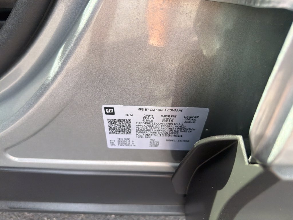 Used 2025 Gray Chevrolet LT image 23