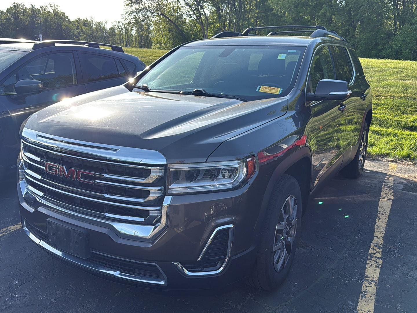 Used 2020 Smokey Quartz Metallic GMC SLE image 3