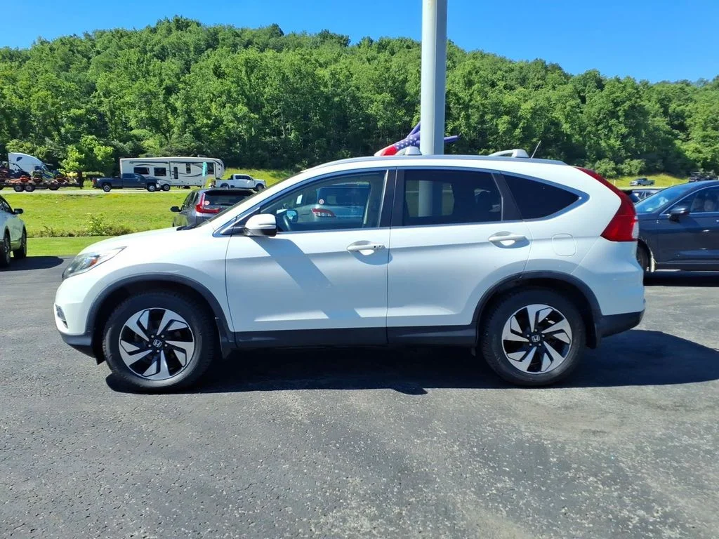 Used 2016 White Honda Touring image 4