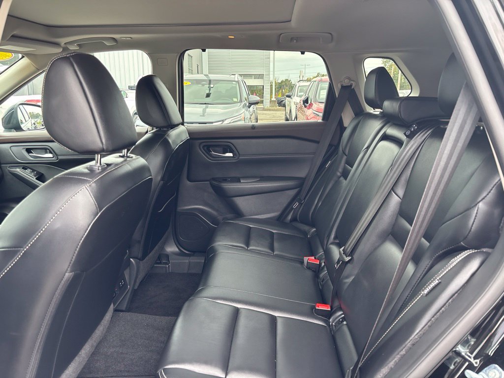 Used 2023 Black Nissan SL image 14