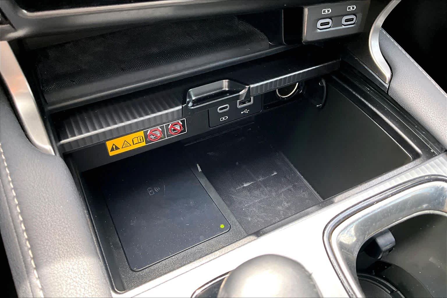 Used 2024 Ultra White Lexus F SPORT Handling image 34