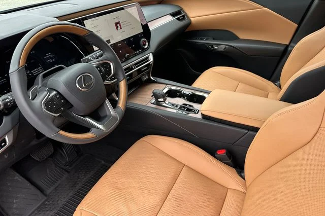 New 2026 Iridium Lexus PREMIUM PLUS image 8