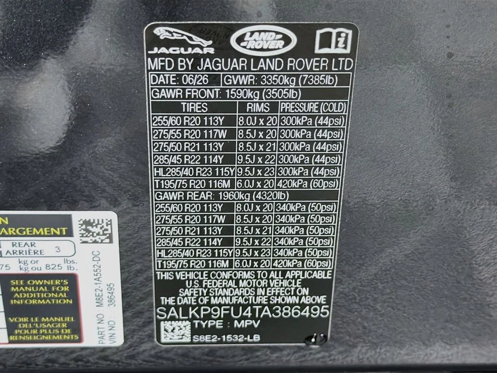 New 2026 Carpathian Grey Land Rover SE image 34