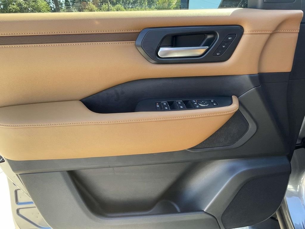 2025 Nissan Armada SL - Photo 17