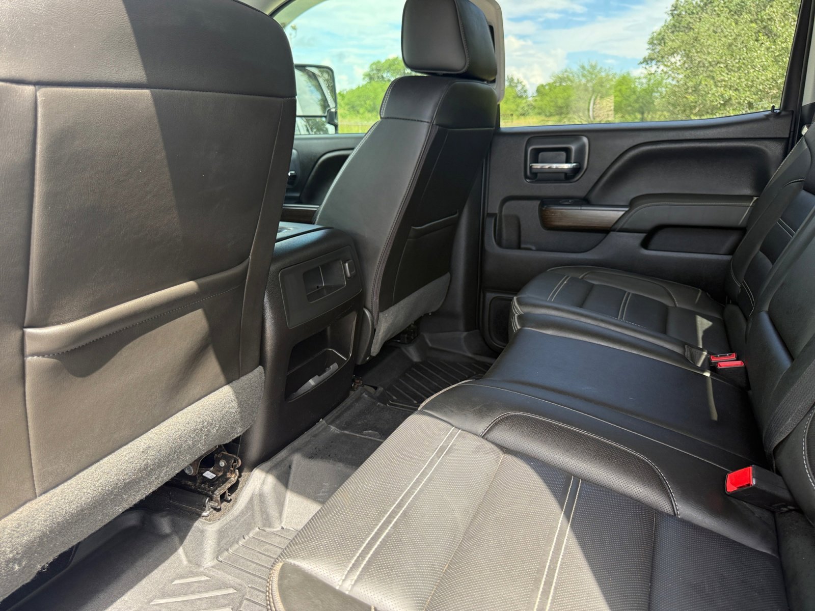 Used 2019 WHITE FROST TRICOAT GMC Denali image 25