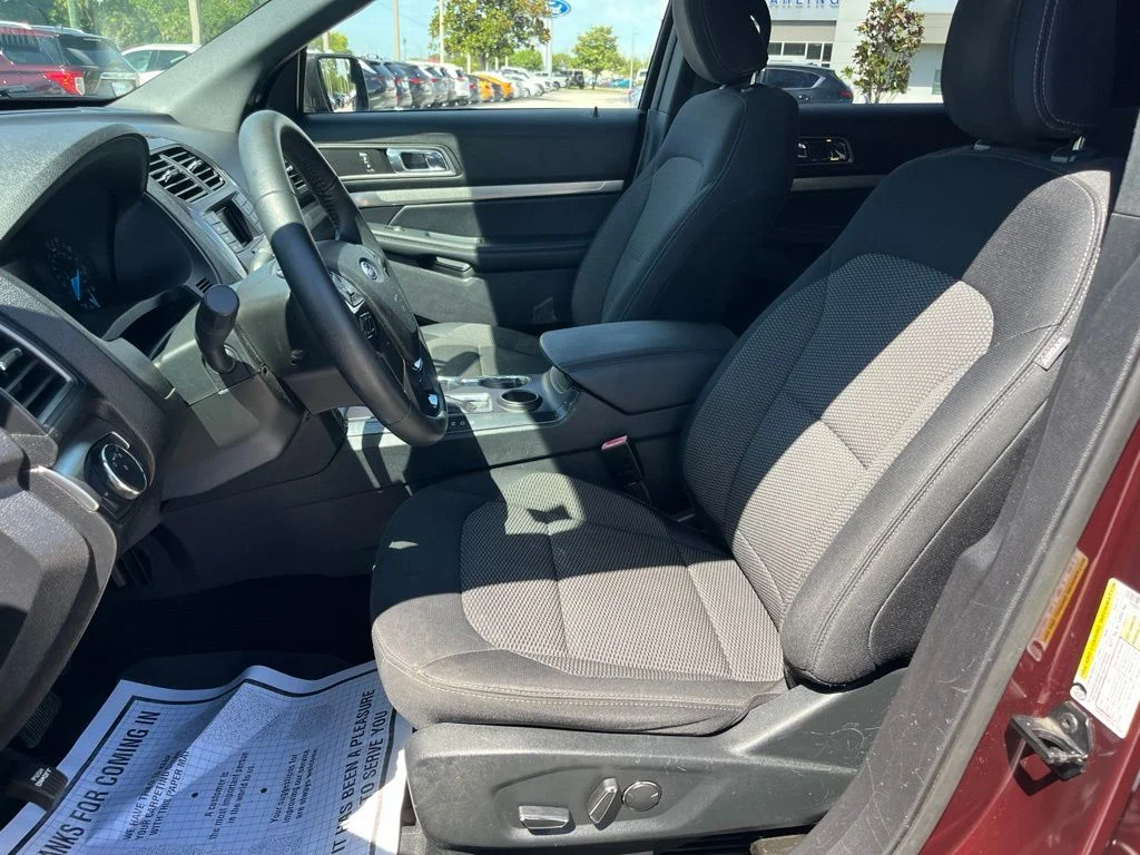 Used 2018 Red Ford XLT image 14