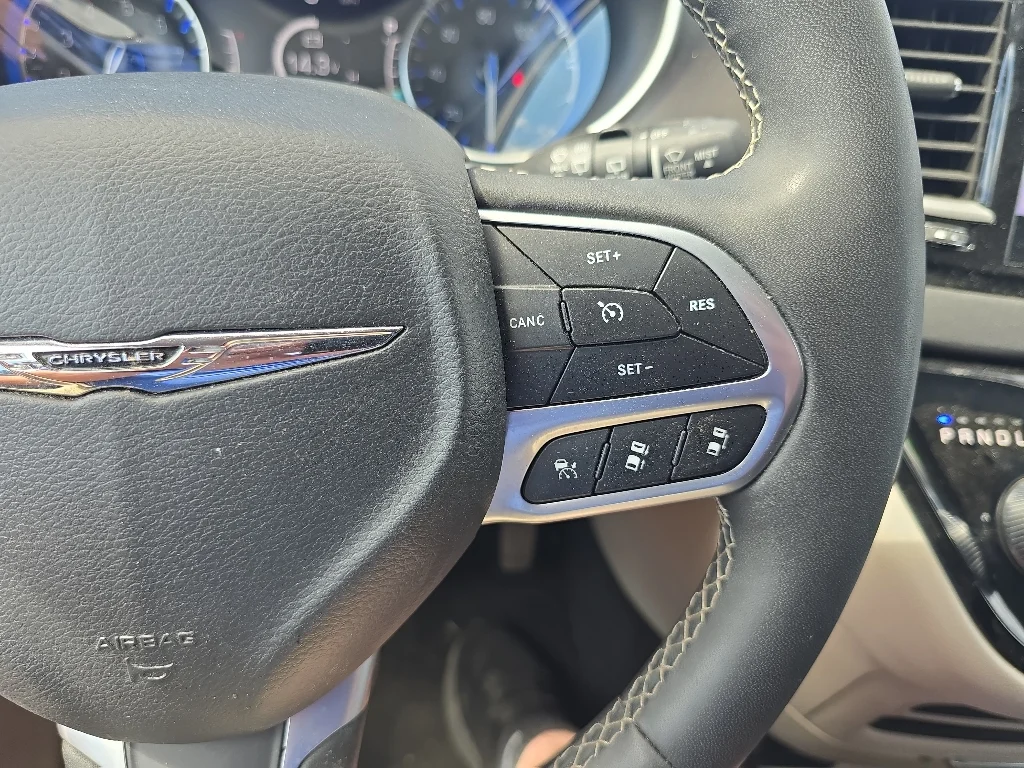 Used 2024 Silver Chrysler Touring L image 16
