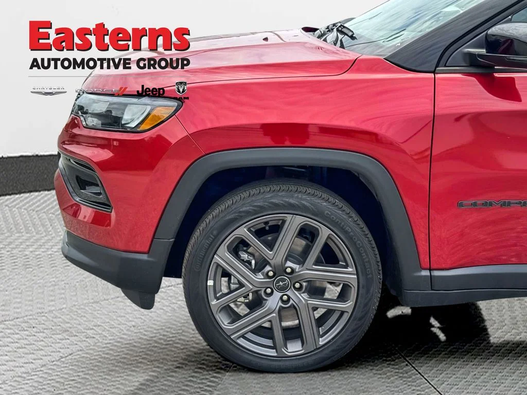 New 2026 Red Hot Pearl-Coat Exterior Paint Jeep Limited image 9