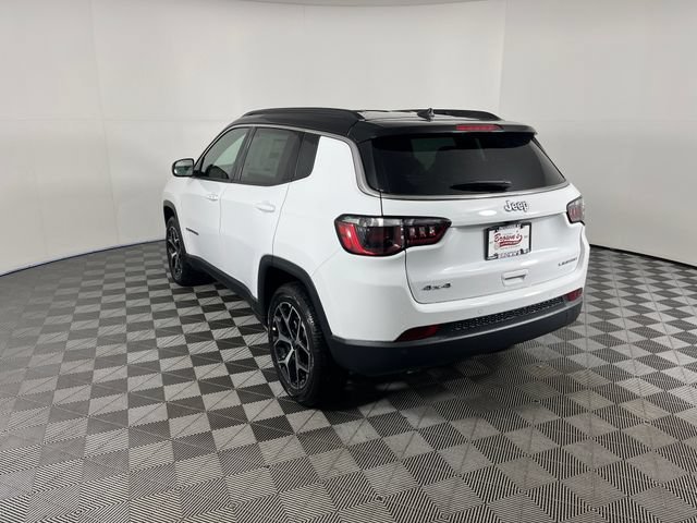 New 2026 Bright White Clear-Coat Exterior Paint Jeep Limited image 3