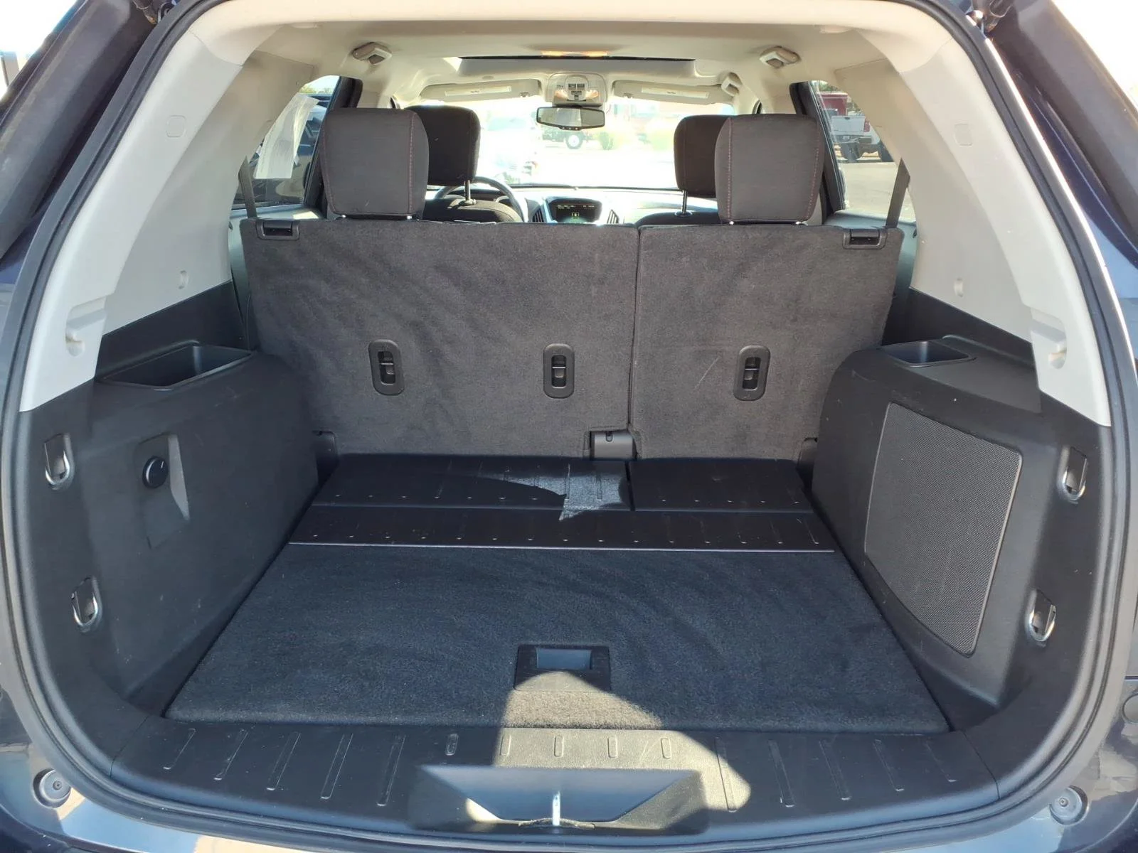 Used 2015 Blue Velvet Metallic Chevrolet LT image 27
