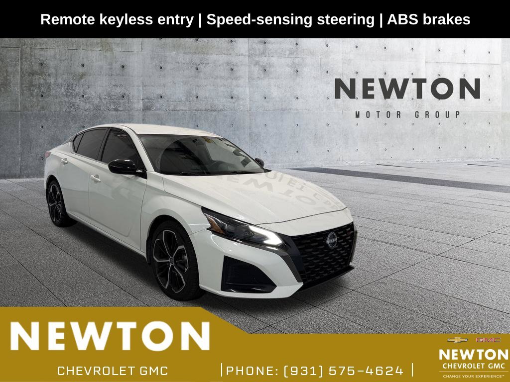 Used 2023 White Nissan 2.5 SR image 1
