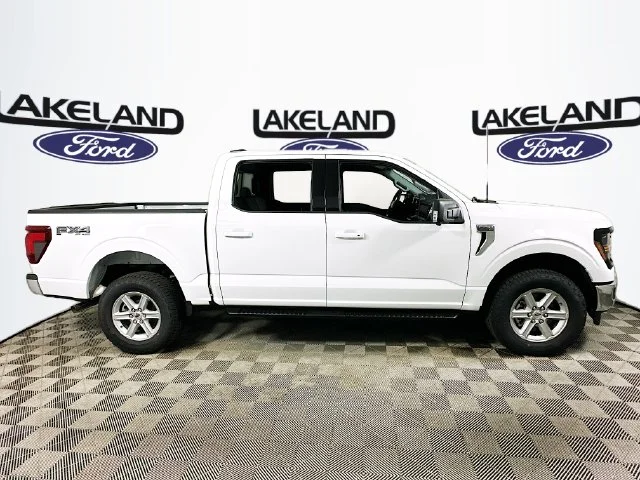 New 2026 White Ford XLT image 2