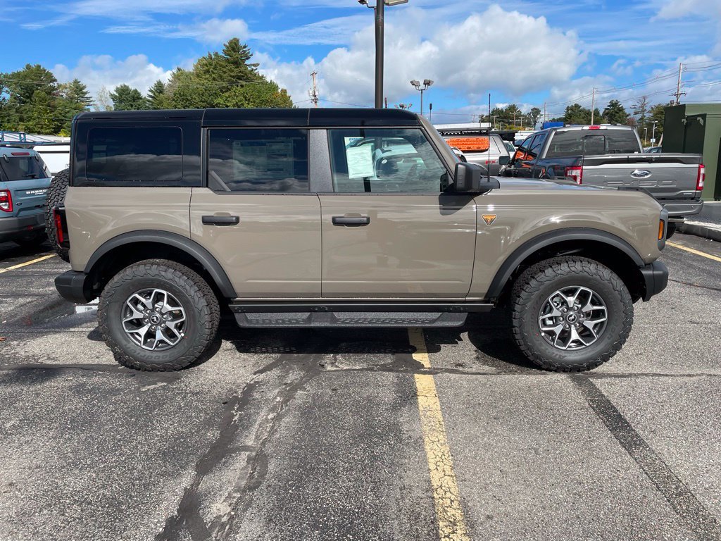 New 2025 Marsh Gray Ford Badlands® image 3