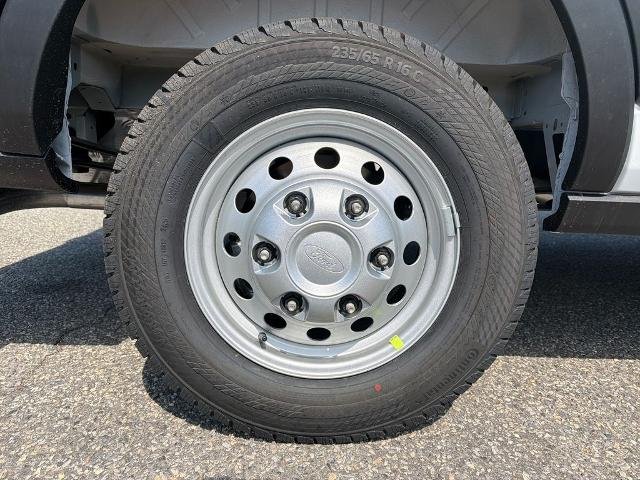New 2026 Oxford White Ford Cargo Van image 31