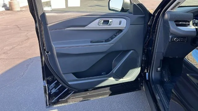New 2026 Agate Black Metallic Ford Active image 34
