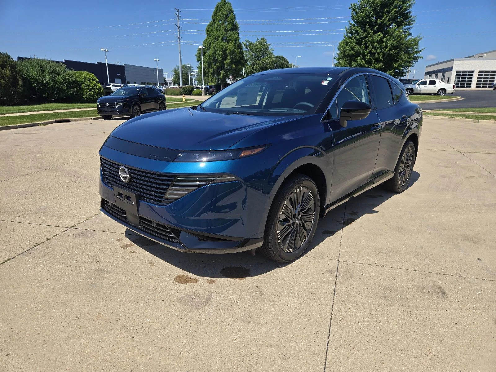 New 2026 Aurora Blue Pearl Metallic/Super Black Nissan Platinum image 4