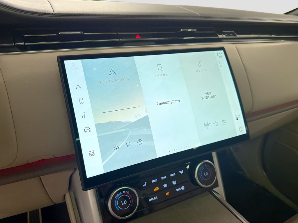 2023 Land Rover Range Rover SE - Photo 16