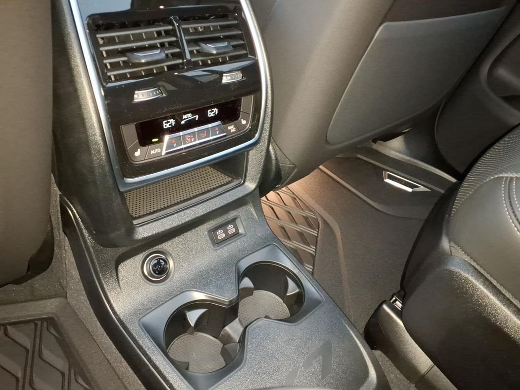 New 2027 Blue Ridge Mountain Metallic BMW xDrive40i image 4