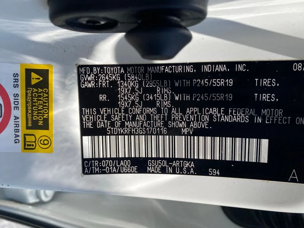 Used 2016 White Toyota Limited Platinum V6 image 23