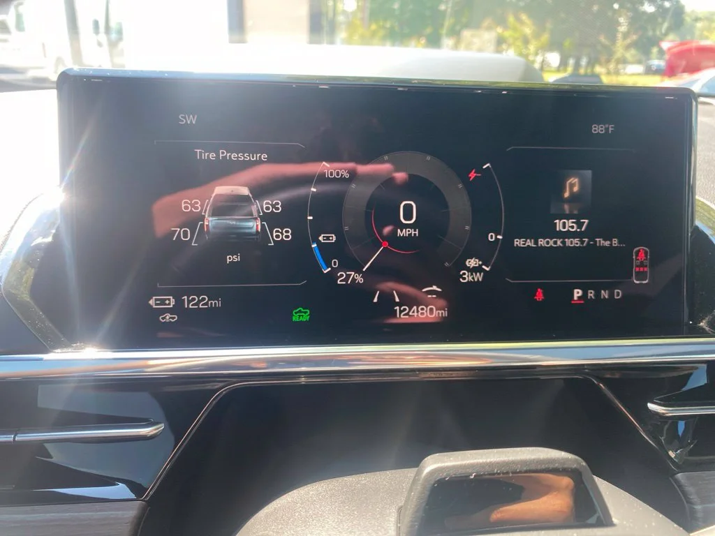 Used 2025 Onyx Black GMC Max Range Denali image 22