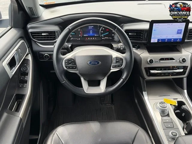 Used 2023 Black Ford XLT image 15