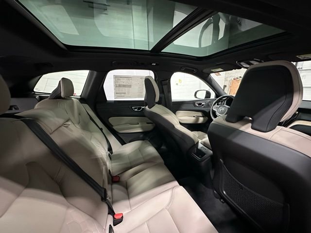 2026 Volvo XC60 Plus - Photo 15