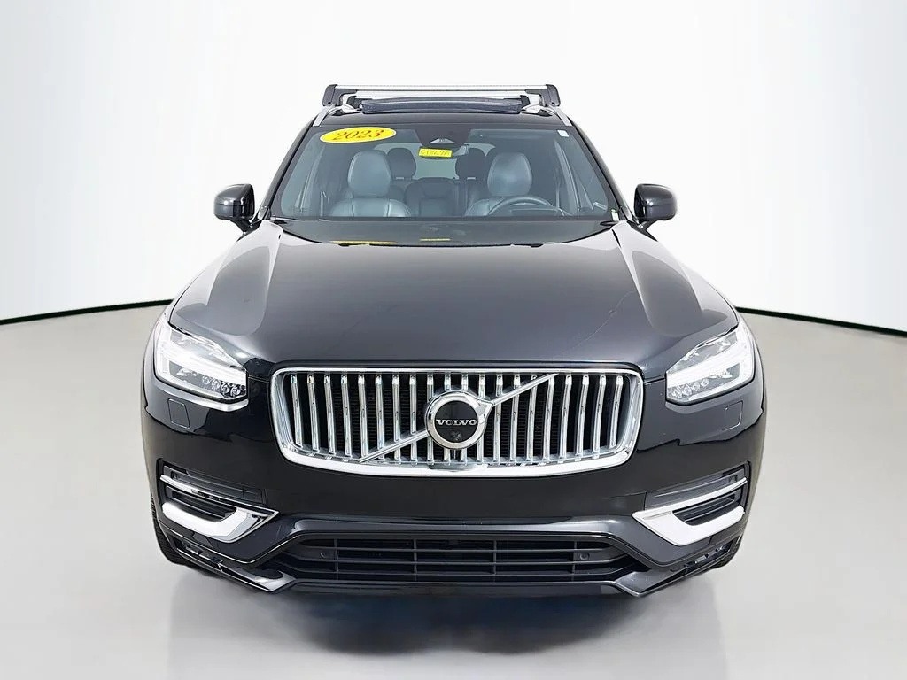 Used 2023 Onyx Black Metallic Volvo Ultimate image 2