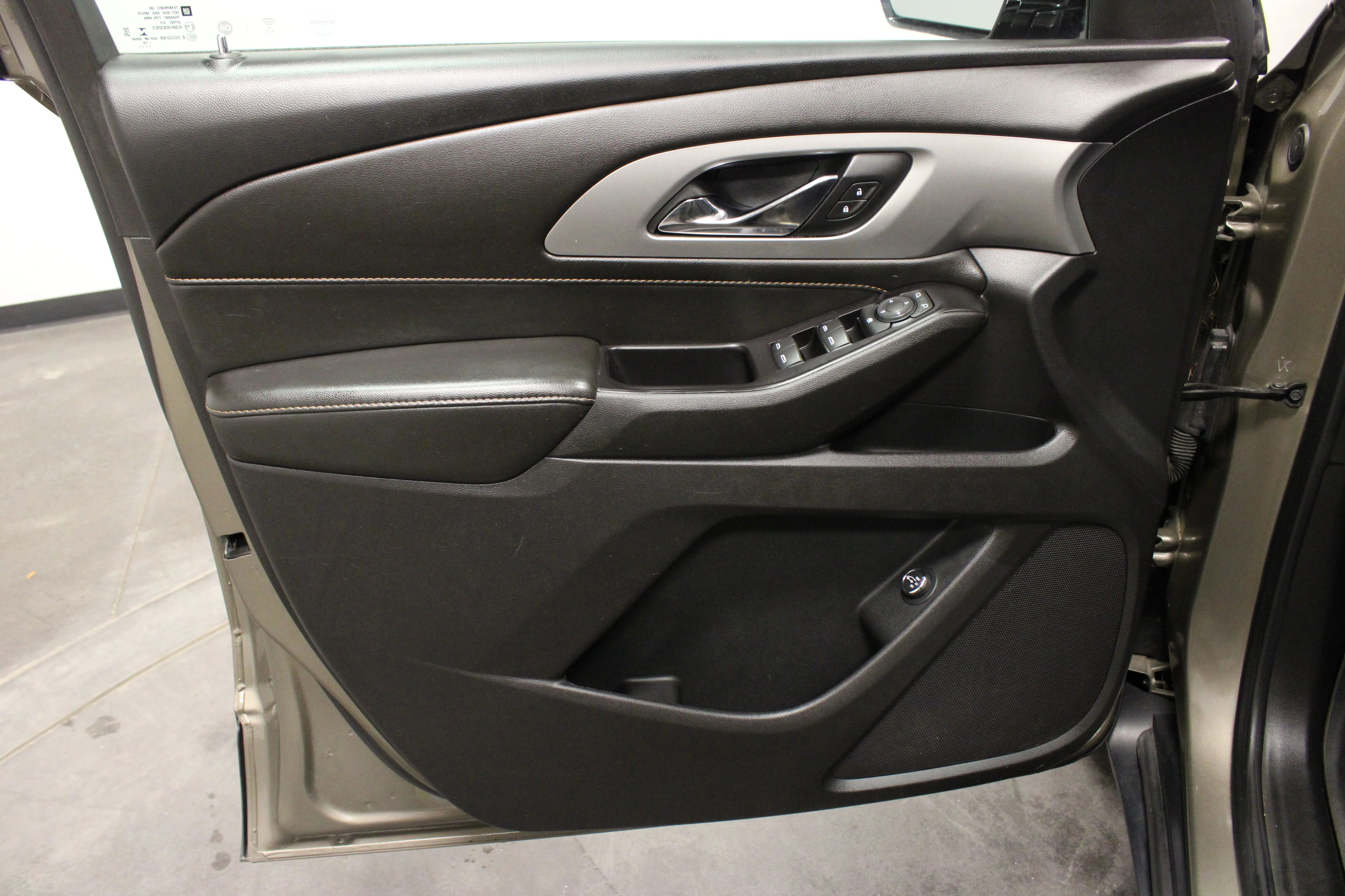 Used 2020 Stone Gray Metallic Chevrolet LT image 19