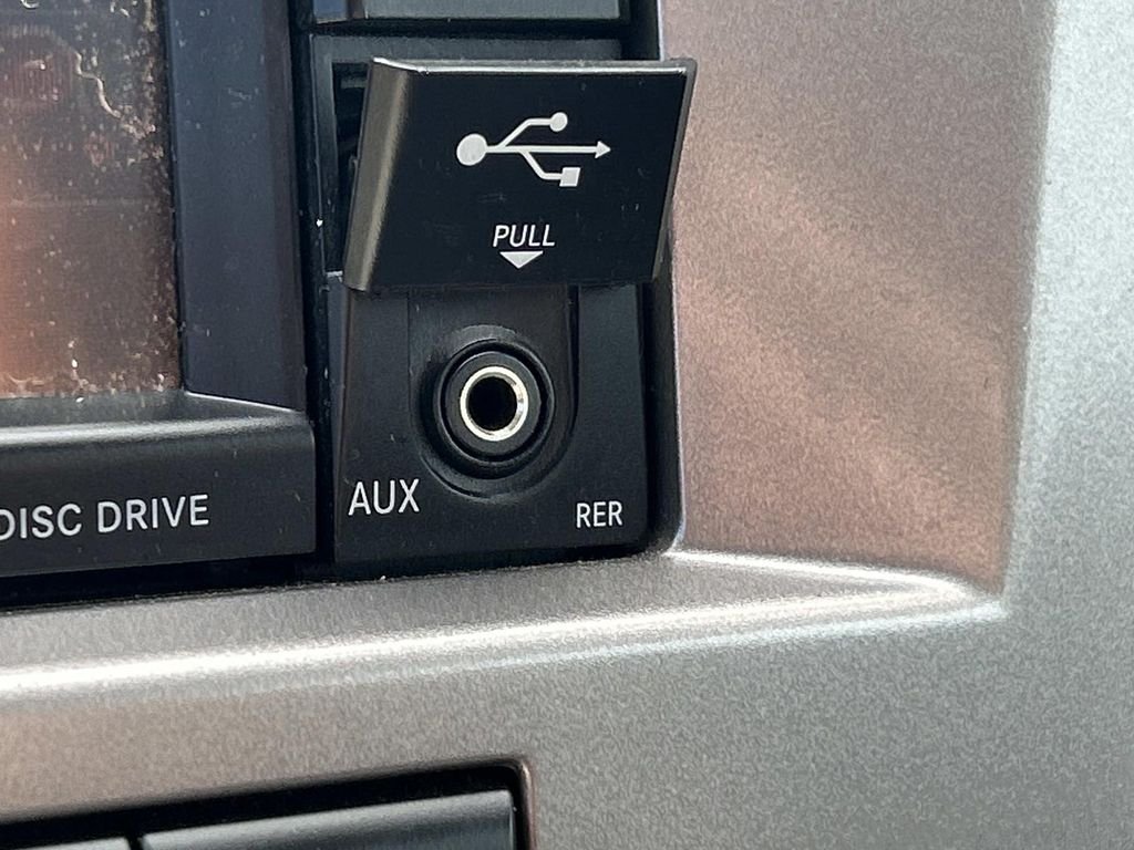 Used 2009 Black Chrysler Limited image 29