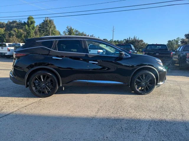 Used 2023 Black Nissan SL image 3