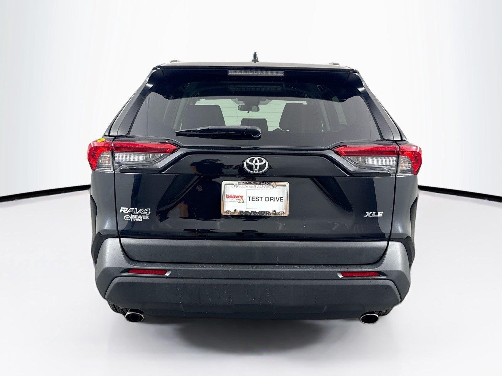 Used 2022 Midnight Black Metallic Toyota XLE image 7