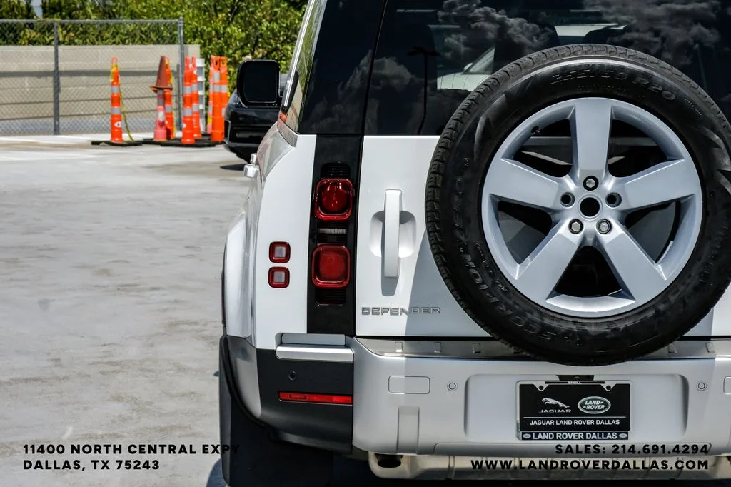 Used 2024 Fuji White Land Rover S image 58