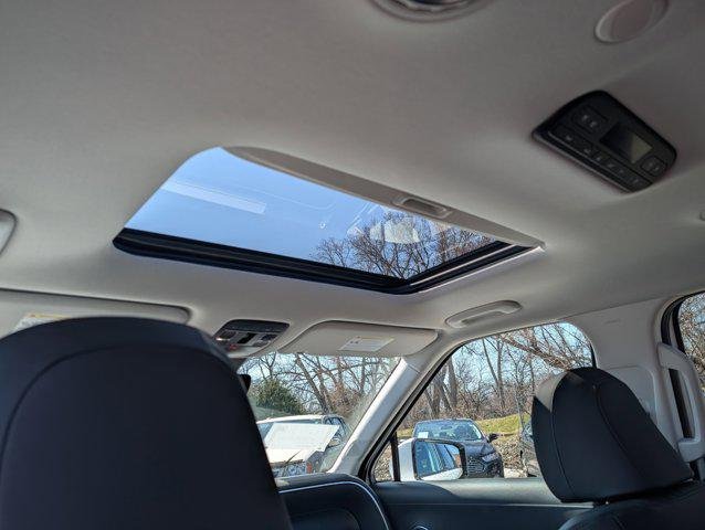 New 2026 Creamy White Pearl Hyundai SEL Premium 7P image 9