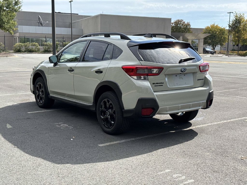 Used 2023  Subaru Premium image 21