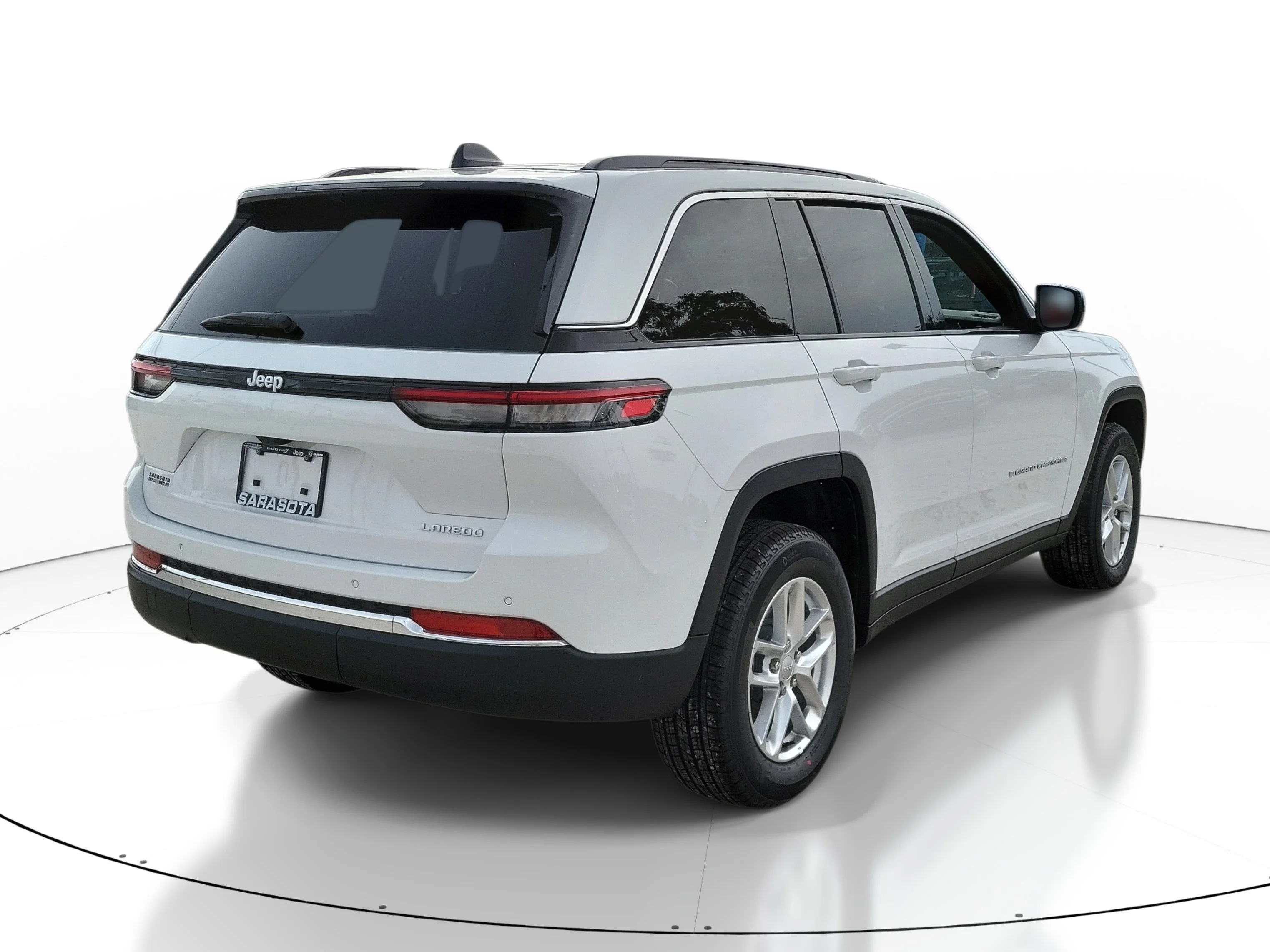 New 2026 Bright White Clearcoat Jeep Laredo X image 6