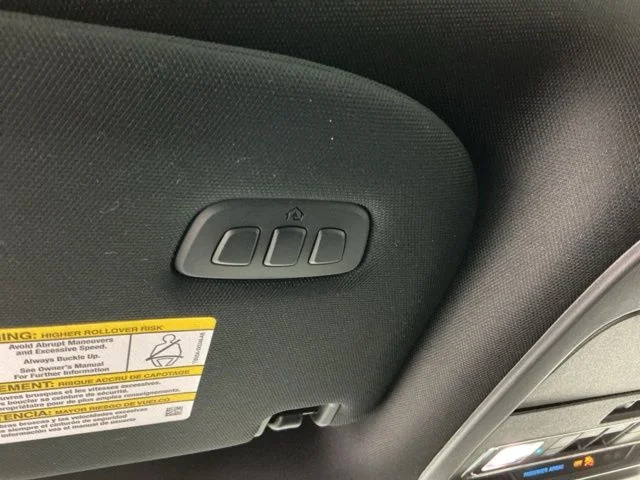 Used 2025 Oxford White Ford Lariat image 24