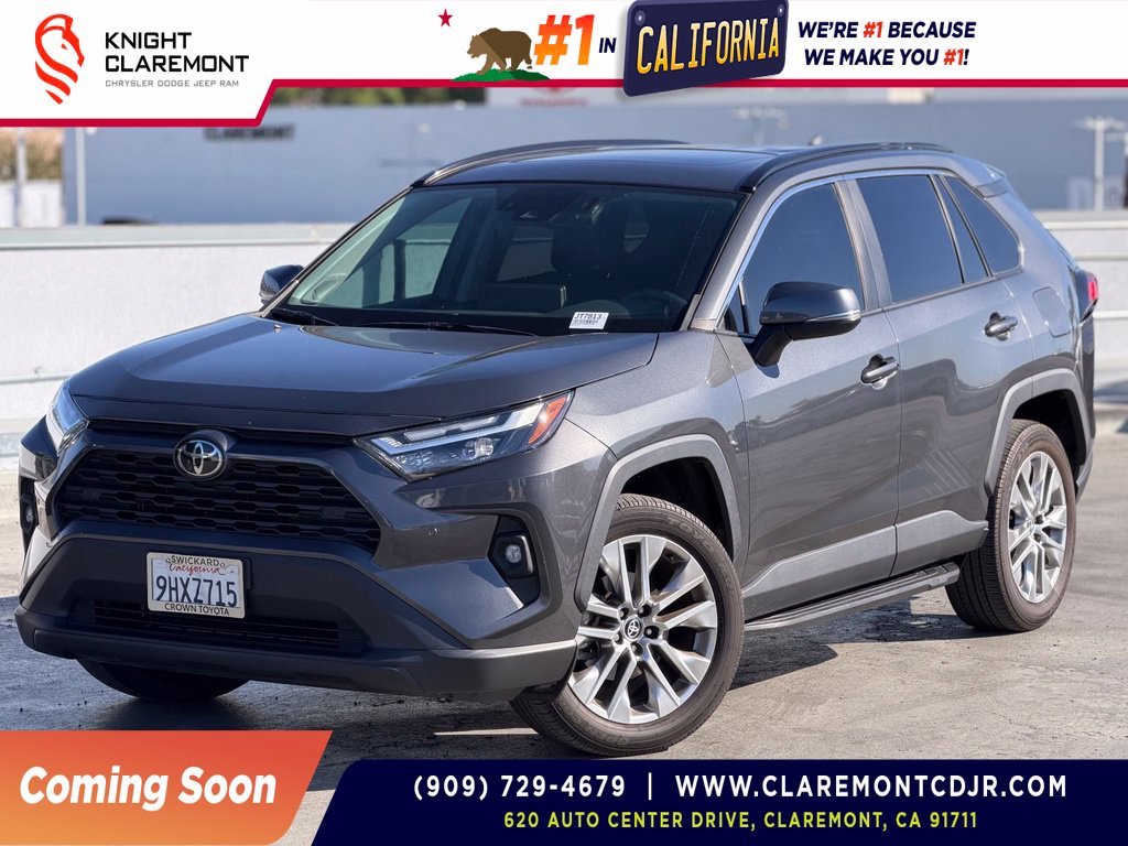 Used 2023 Magnetic Gray Metallic Toyota XLE Premium image 1