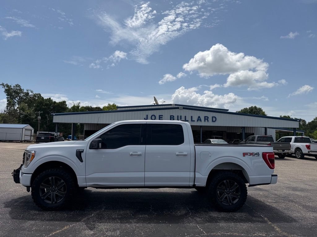 Used 2022 White Ford XLT image 22