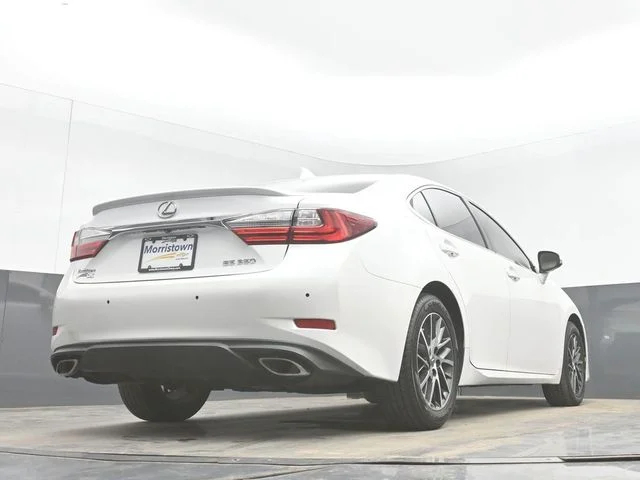 Used 2017 White Lexus 350 image 41